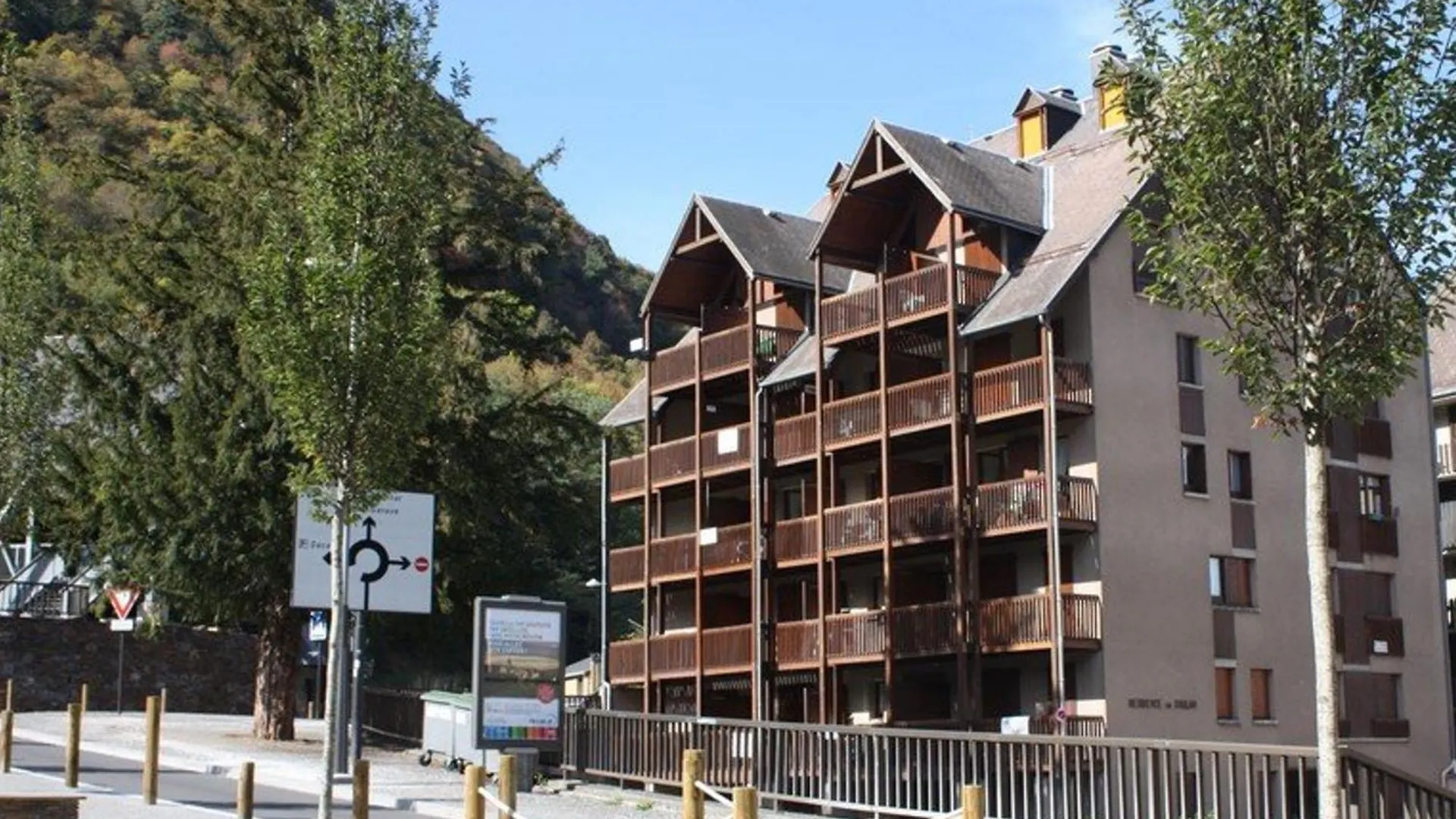 Ferienwohnung Luchon T3 Balcon Sud, Parking, Petits Animaux Admis - Fr-1-313-220 Bagnères-de-Luchon
